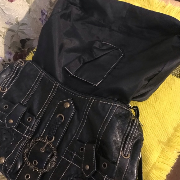 💛2/12.00-Black soft faux leather hand bag - Picture 4 of 5